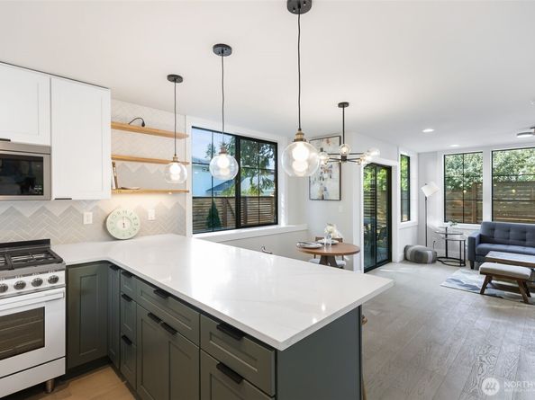 10717 2nd Avenue NW, Seattle WA 98177