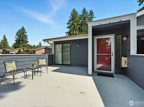 8407 18th Avenue W 11201, Everett WA 98204