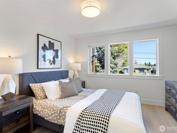 8007 25th Avenue NW, Seattle WA 98117