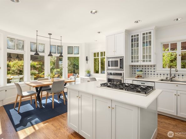 2055 E Crescent Drive, Seattle WA 98112