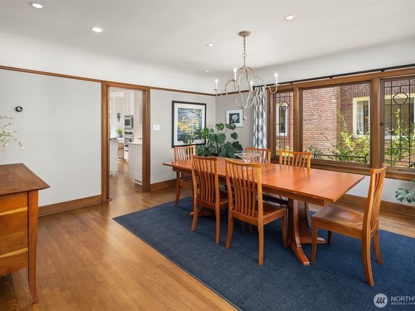 2055 E Crescent Drive, Seattle WA 98112