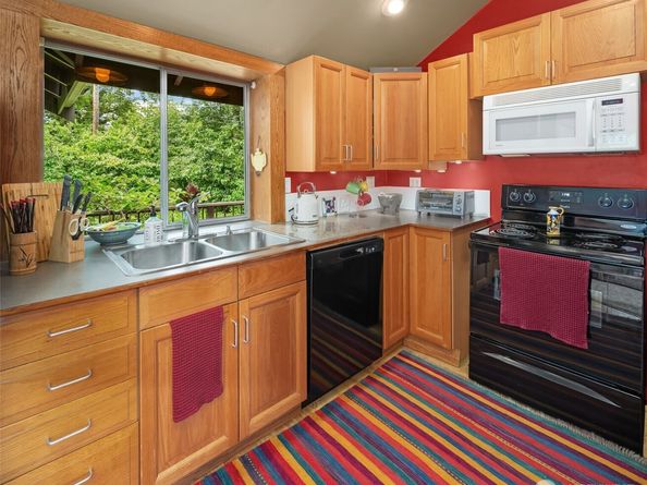 18115 Beall Road SW, Vashon WA 98070