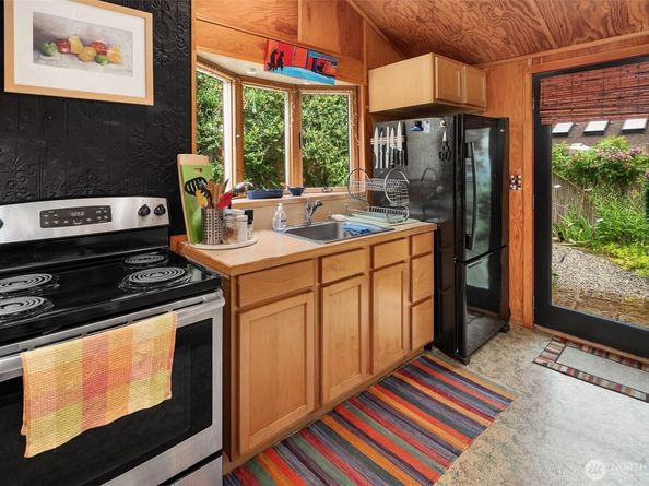 18115 Beall Road SW, Vashon WA 98070