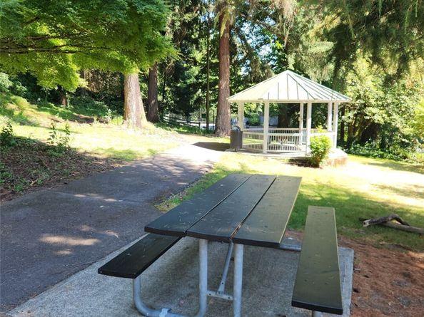 15138 65th Avenue S 107, Tukwila WA 98188
