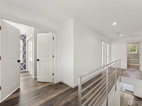 27037 NE 29th Place, Redmond WA 98053