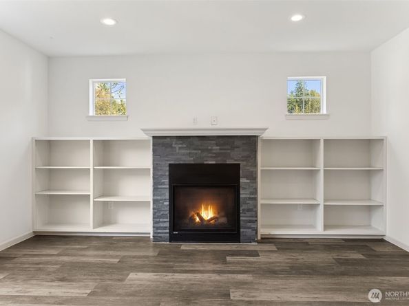 27037 NE 29th Place, Redmond WA 98053