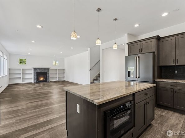 27037 NE 29th Place, Redmond WA 98053