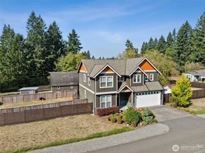 27037 NE 29th Place, Redmond WA 98053