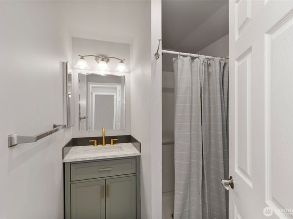 1106 Lincoln Avenue, Bremerton WA 98337