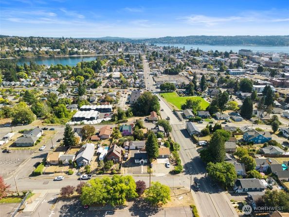1106 Lincoln Avenue, Bremerton WA 98337