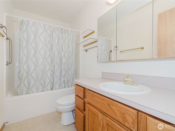 1210 Daniels Avenue, Bremerton WA 98312