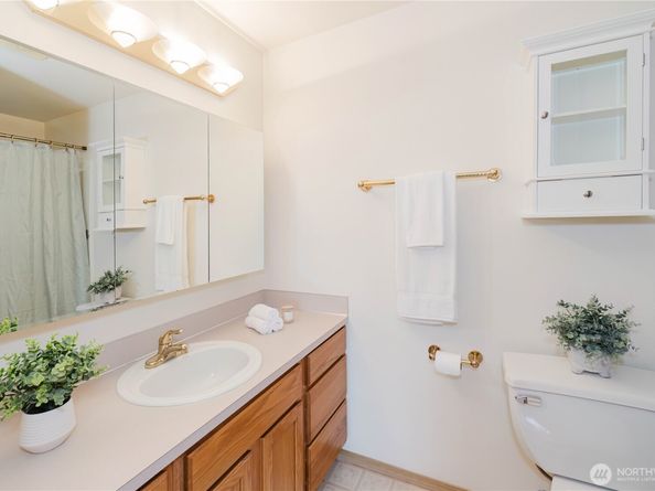 1210 Daniels Avenue, Bremerton WA 98312