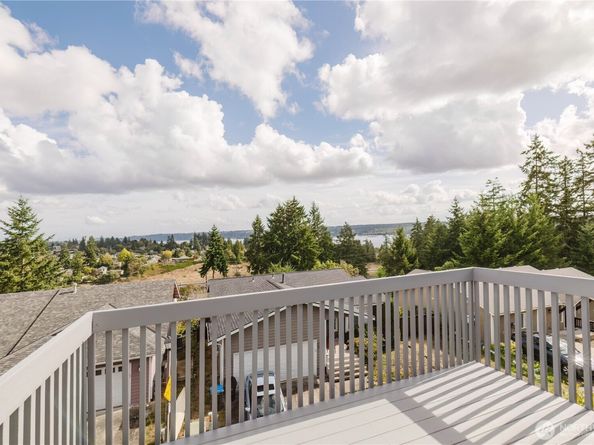 1210 Daniels Avenue, Bremerton WA 98312