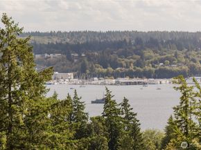 1210 Daniels Avenue, Bremerton WA 98312
