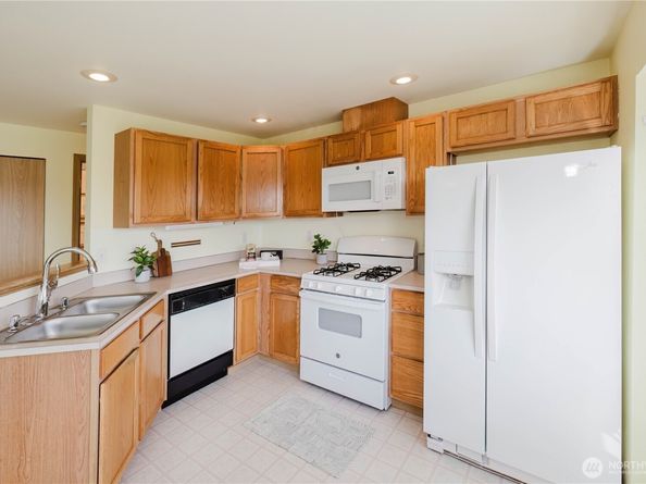1210 Daniels Avenue, Bremerton WA 98312