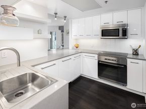 121 Vine Street 2506, Seattle WA 98121