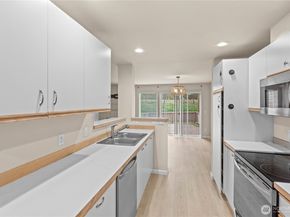 5509 S 237th Place 123, Kent WA 98032