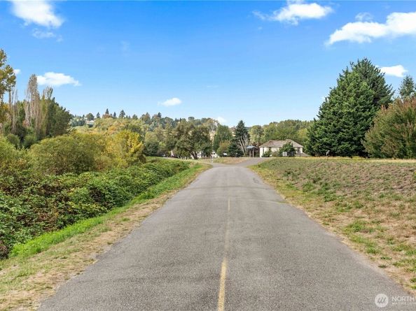 5509 S 237th Place 123, Kent WA 98032