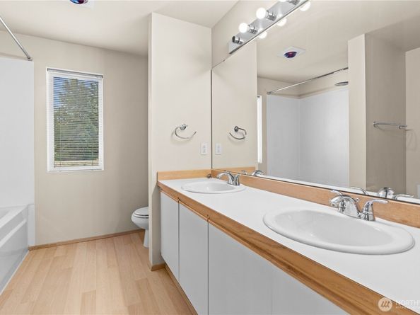 5509 S 237th Place 123, Kent WA 98032