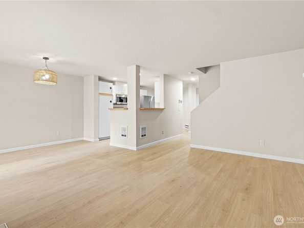 5509 S 237th Place 123, Kent WA 98032