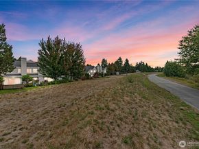 5509 S 237th Place 123, Kent WA 98032