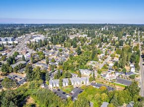 19855 25th Avenue NE 111, Shoreline WA 98155