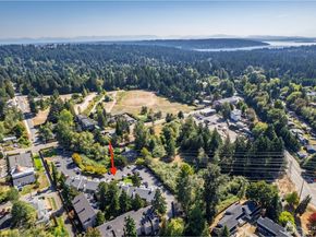 19855 25th Avenue NE 111, Shoreline WA 98155