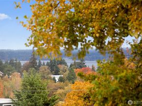 102 24th Avenue E A, Seattle WA 98112