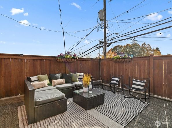 102 24th Avenue E A, Seattle WA 98112