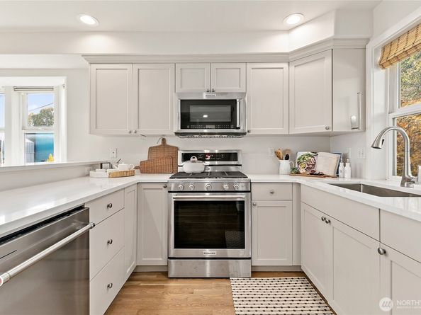 102 24th Avenue E A, Seattle WA 98112