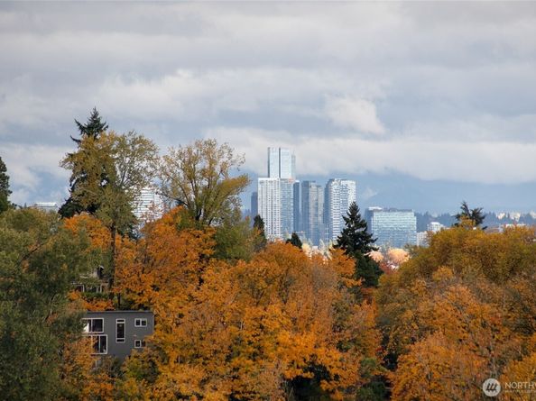 102 24th Avenue E A, Seattle WA 98112