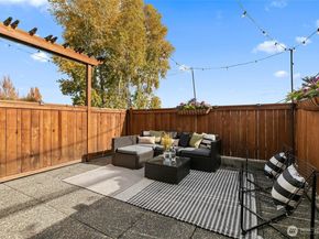 102 24th Avenue E A, Seattle WA 98112