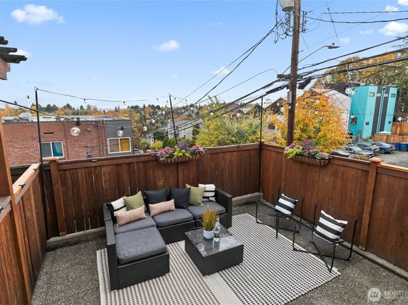 102 24th Avenue E A, Seattle WA 98112