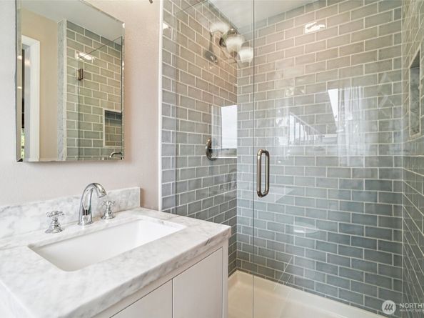 715 35th Street, Everett WA 98201