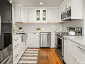 3257 37th Avenue SW, Seattle WA 98126