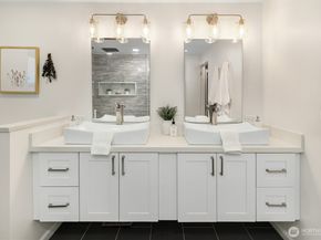 3257 37th Avenue SW, Seattle WA 98126