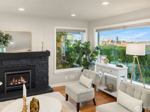 3257 37th Avenue SW, Seattle WA 98126