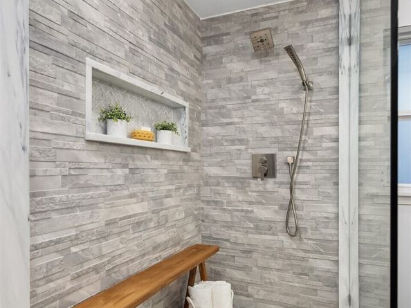 3257 37th Avenue SW, Seattle WA 98126