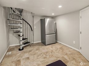 3257 37th Avenue SW, Seattle WA 98126