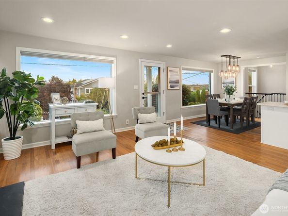 3257 37th Avenue SW, Seattle WA 98126