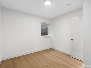 2349 NE 127 Street B, Seattle WA 98125