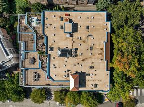 3919 Latona Avenue NE 305, Seattle WA 98105