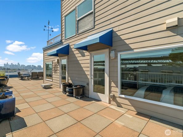 3919 Latona Avenue NE 305, Seattle WA 98105