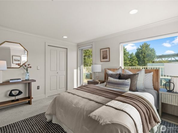 3919 Latona Avenue NE 305, Seattle WA 98105