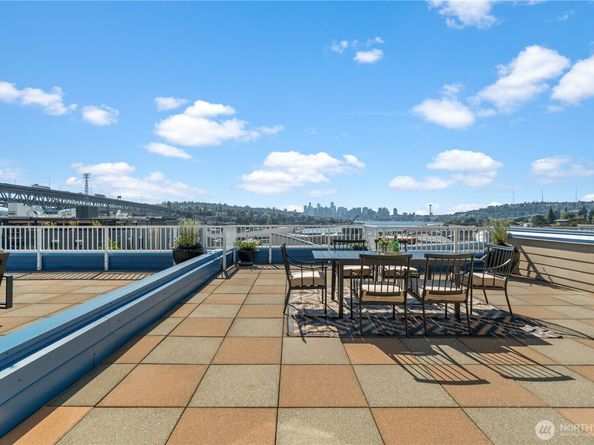 3919 Latona Avenue NE 305, Seattle WA 98105