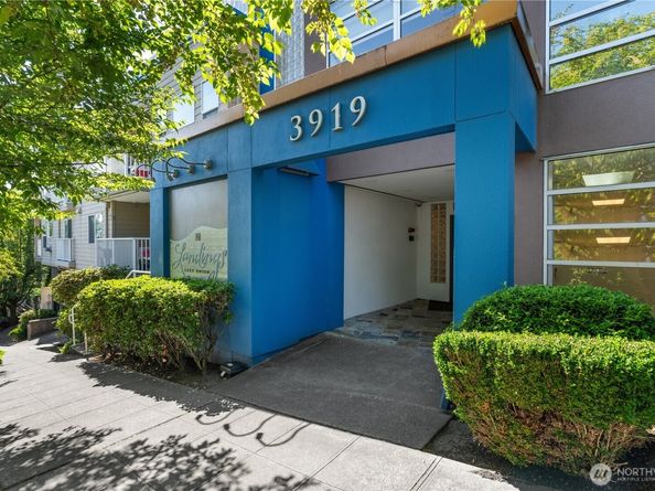 3919 Latona Avenue NE 305, Seattle WA 98105