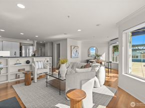 3919 Latona Avenue NE 305, Seattle WA 98105