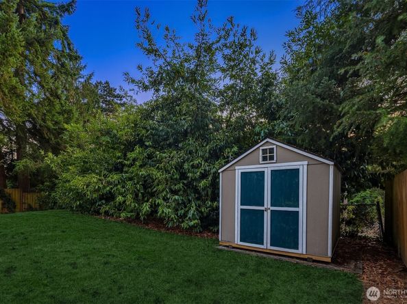 18710 64th Avenue W, Lynnwood WA 98037