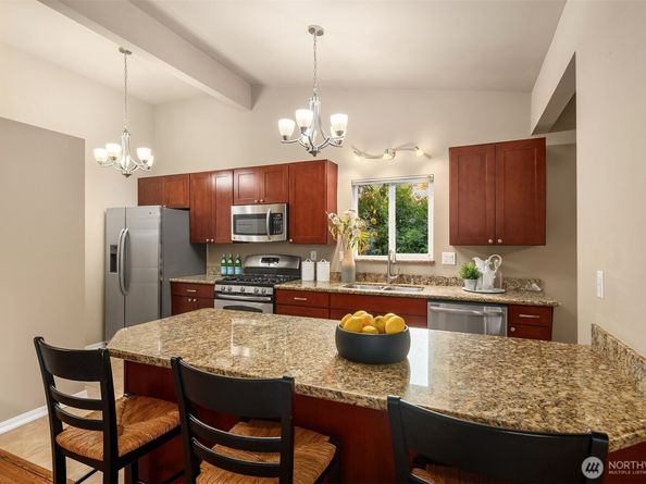 18710 64th Avenue W, Lynnwood WA 98037