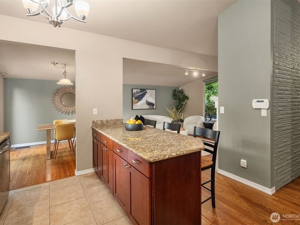 18710 64th Avenue W, Lynnwood WA 98037